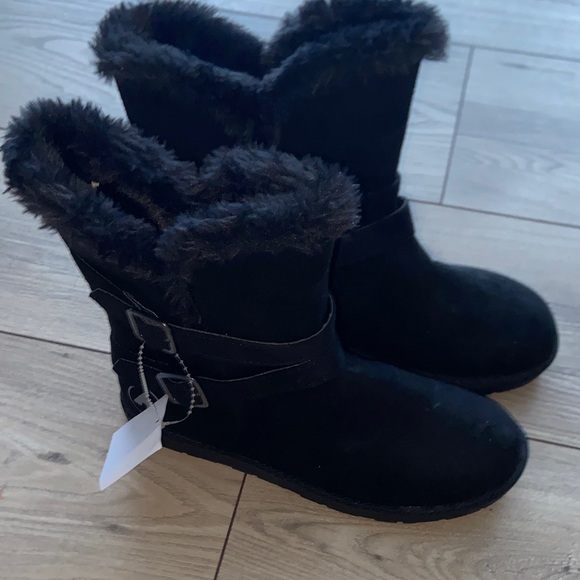 Airwalk Ankle Black Faux Fur Cozy Boots size 8 - Picture 3 of 8